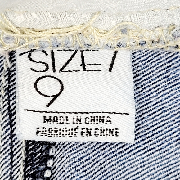 Empyre Distressed Cutoff Jean Shorts - Picture 5 of 5